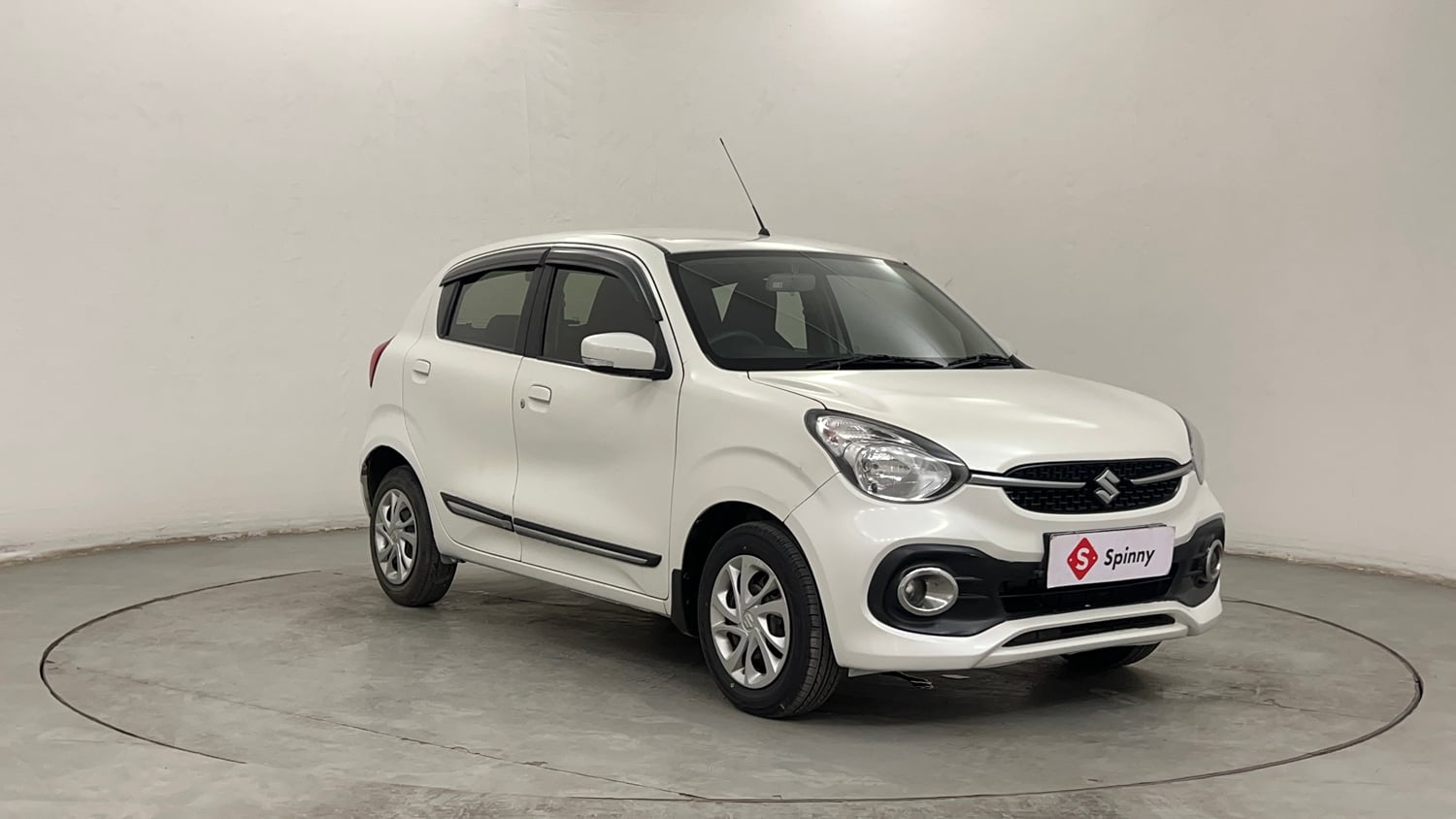 Used 2022 Maruti Suzuki Celerio ZXi AMT Petrol Automatic exterior RIGHT FRONT CORNER VIEW