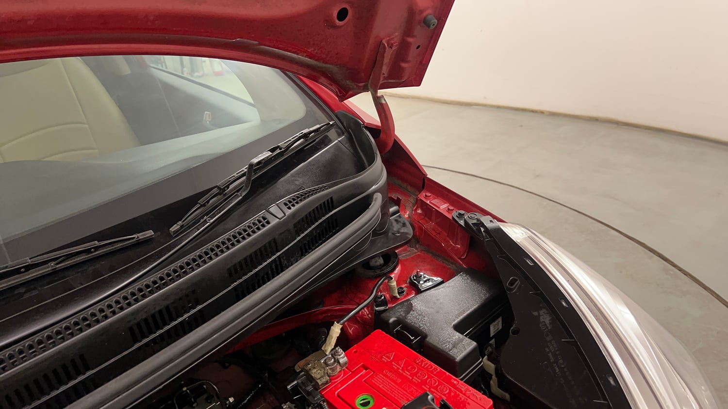 Used 2018 Hyundai Grand i10 Asta 1.2 Kappa VTVT Petrol Manual engine ENGINE LEFT SIDE HINGE & APRON VIEW