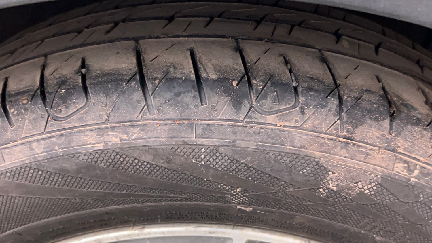 Used 2017 Hyundai Creta SX Plus 1.6 AT Petrol Petrol Automatic tyres RIGHT FRONT TYRE TREAD VIEW
