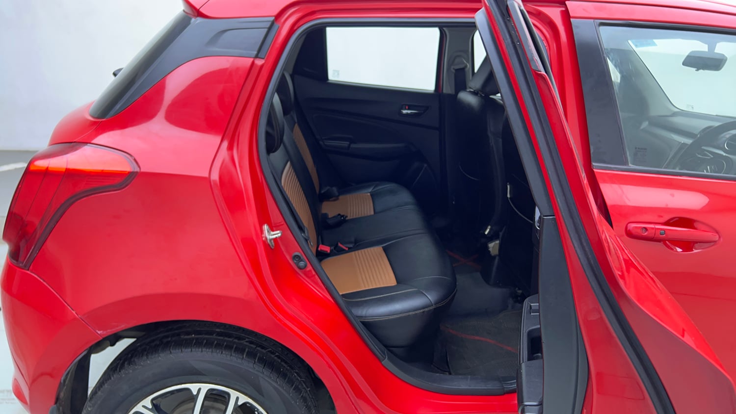 Used 2019 Maruti Suzuki Swift ZXi Plus AMT Petrol Automatic interior RIGHT SIDE REAR DOOR CABIN VIEW
