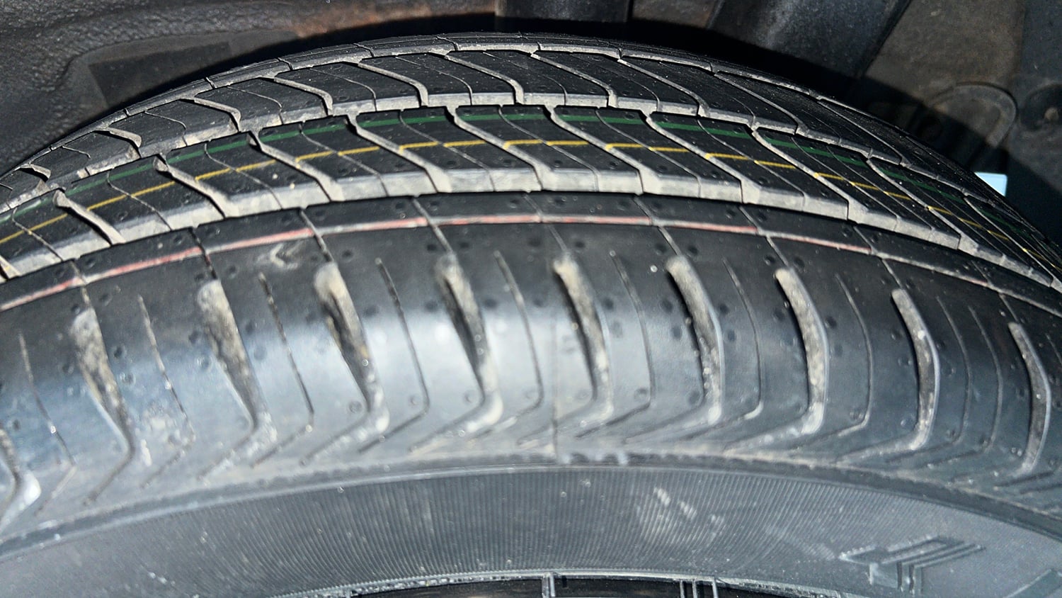 Used 2017 Hyundai Grand i10 Sportz (O) AT 1.2 Kappa VTVT Petrol Automatic tyres LEFT REAR TYRE TREAD VIEW