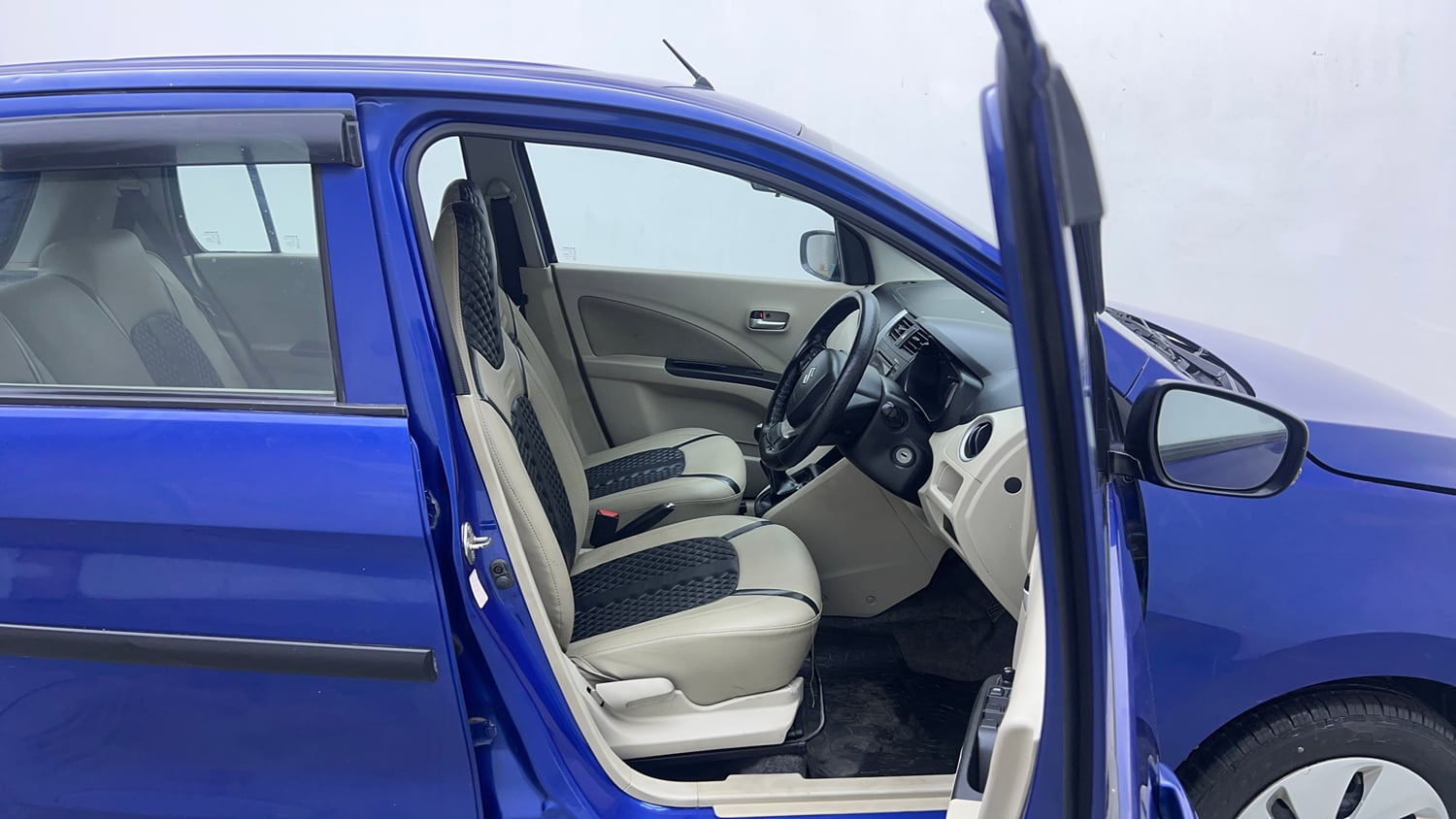 Used 2019 Maruti Suzuki Celerio ZXi Petrol Manual interior RIGHT SIDE FRONT DOOR CABIN VIEW