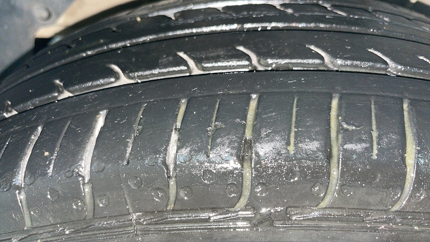 Used 2023 Hyundai Grand i10 Nios Magna 1.2 Kappa VTVT Petrol Manual tyres LEFT FRONT TYRE TREAD VIEW