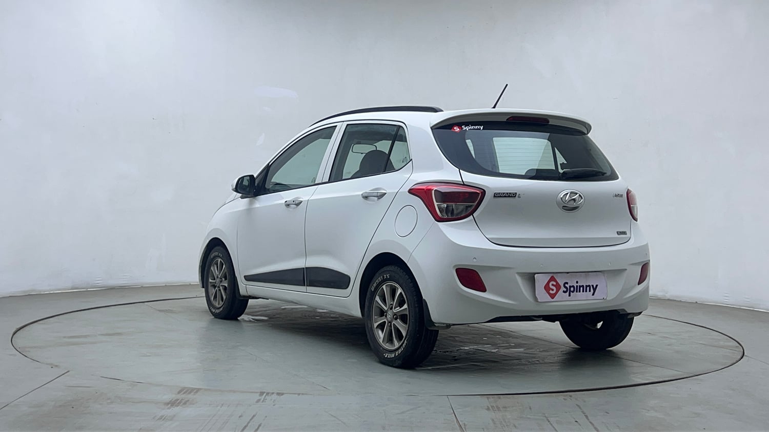 Used 2016 Hyundai Grand i10 Asta AT 1.2 Kappa VTVT Petrol Automatic exterior LEFT REAR CORNER VIEW