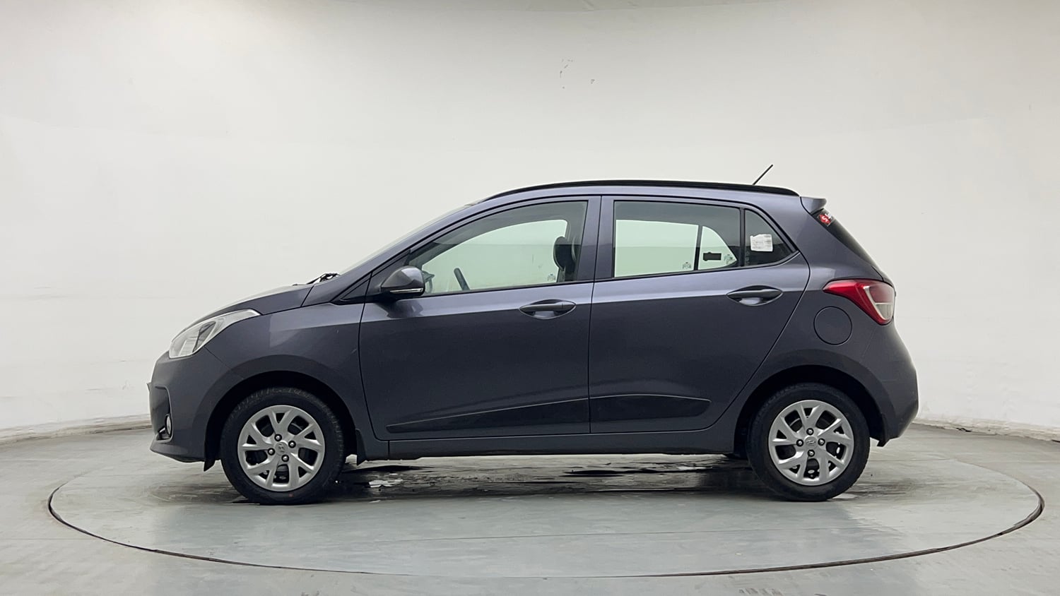 Used 2018 Hyundai Grand i10 Sportz 1.2 Kappa VTVT Petrol Manual exterior LEFT SIDE VIEW
