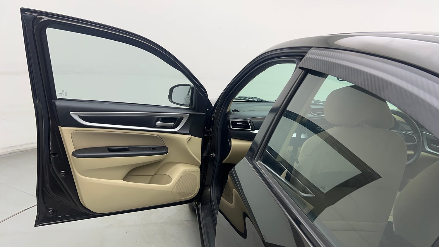 Used 2022 Honda Amaze S MT 1.2 Petrol Petrol Manual interior LEFT FRONT DOOR OPEN VIEW