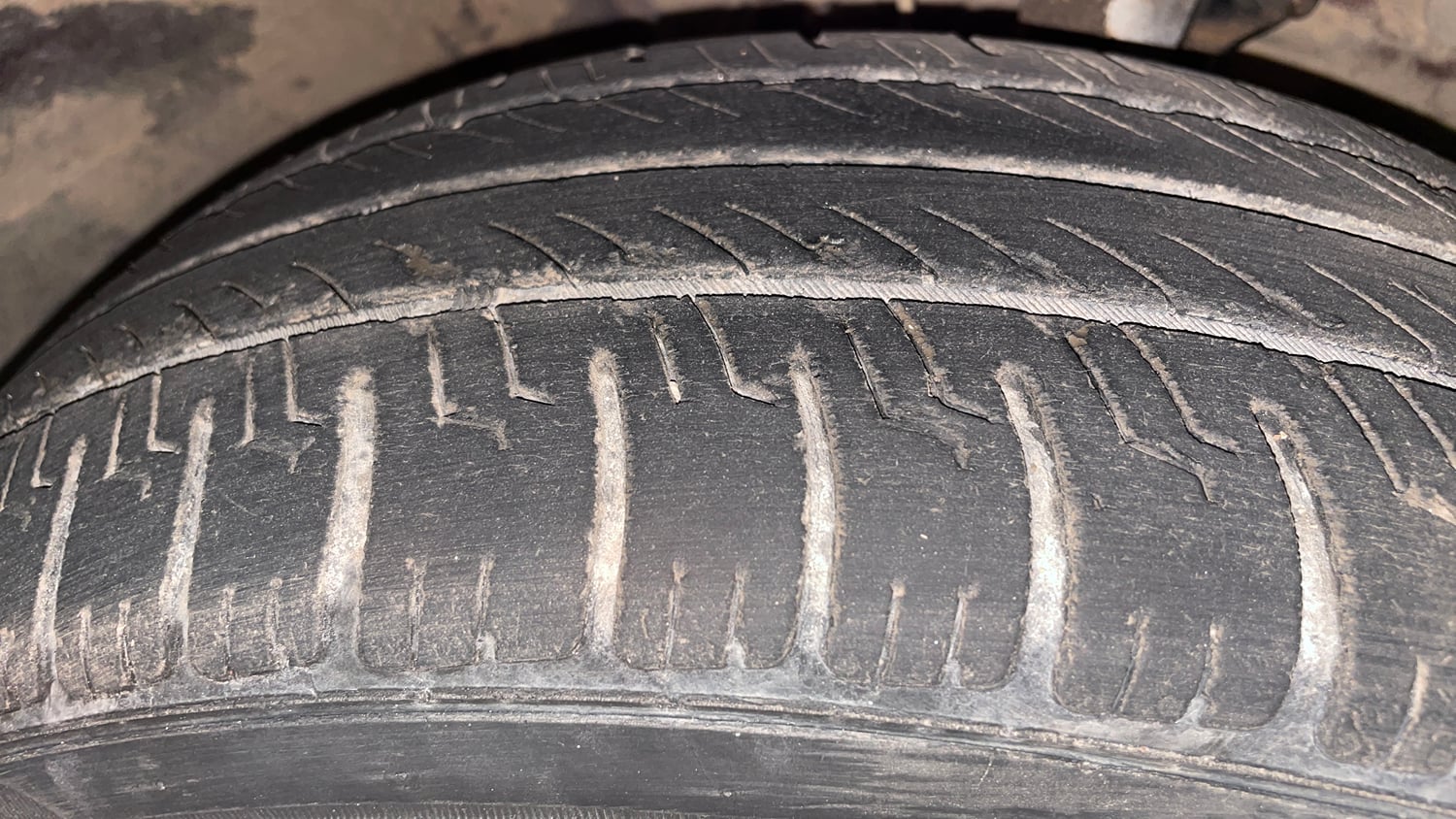 Used 2013 Honda Amaze 1.2 VX i-VTEC Petrol Manual tyres RIGHT FRONT TYRE TREAD VIEW