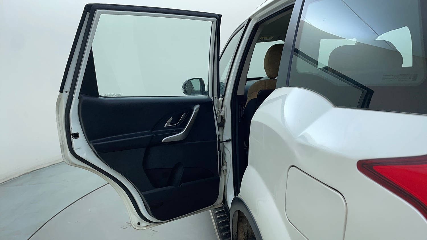 Used 2018 Mahindra XUV500 W7 Diesel Manual interior LEFT REAR DOOR OPEN VIEW