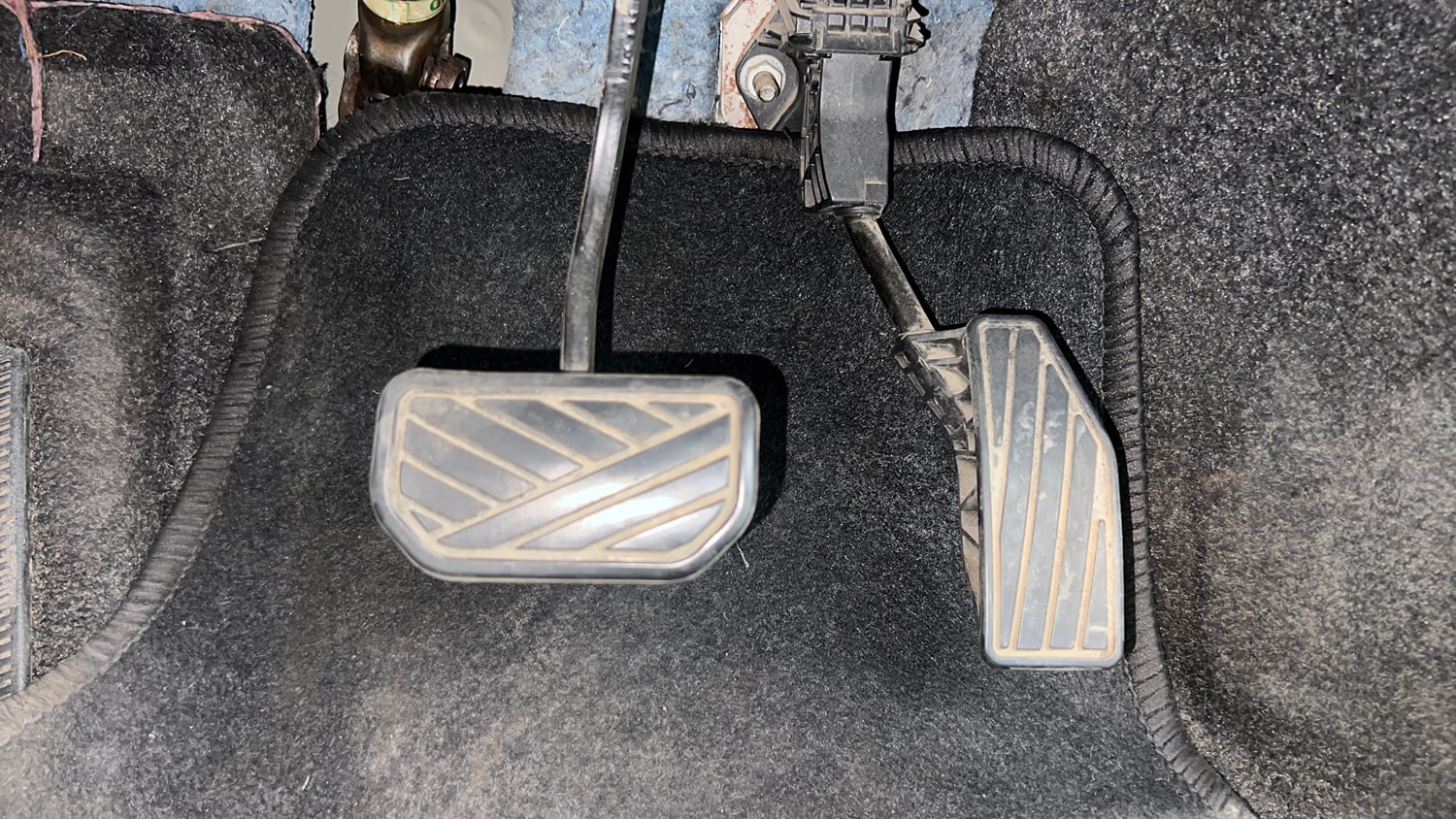 Used 2018 Maruti Suzuki Swift ZXi AMT Petrol Automatic interior PEDALS VIEW
