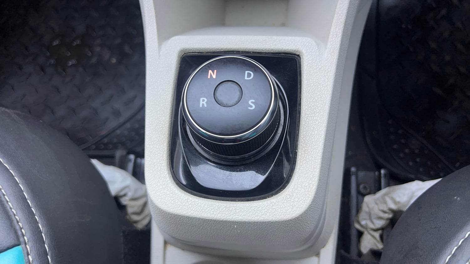 Used 2022 Tata Tigor EV XZ Plus Electric Automatic interior GEAR  KNOB VIEW