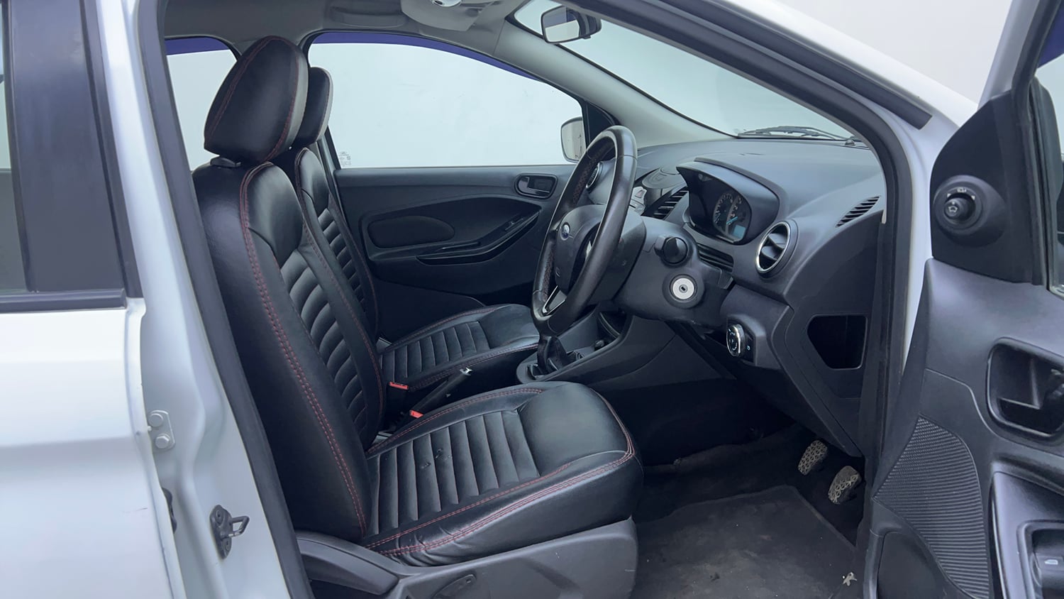Used 2017 Ford Figo Titanium 1.2 Ti-VCT Petrol Manual interior RIGHT SIDE FRONT DOOR CABIN VIEW