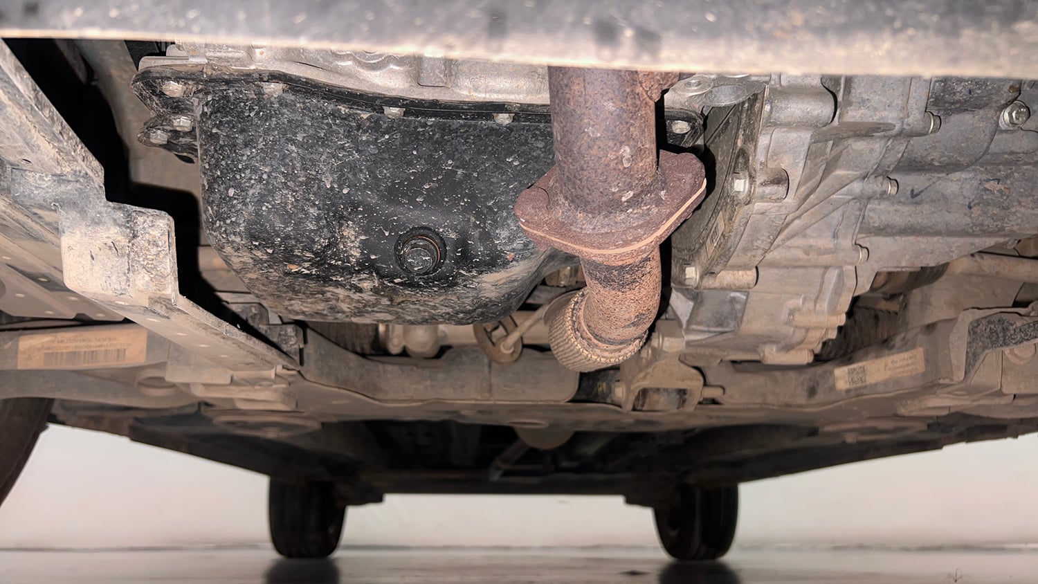 Used 2022 Tata Punch Adventure MT Petrol Manual extra FRONT LEFT UNDERBODY VIEW