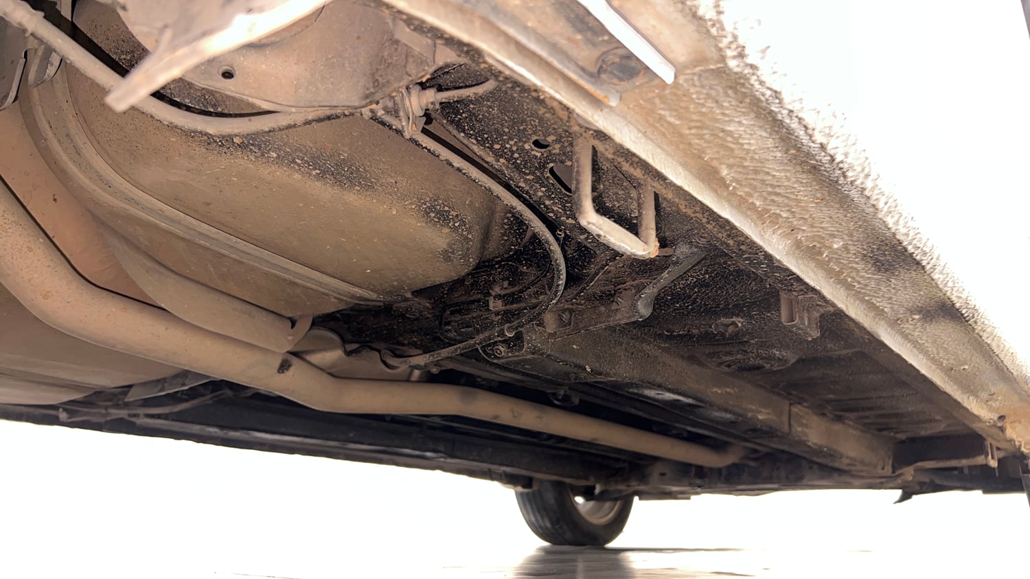 Used 2016 Maruti Suzuki Ciaz ZDi+ SHVS Diesel Manual extra REAR RIGHT UNDERBODY VIEW