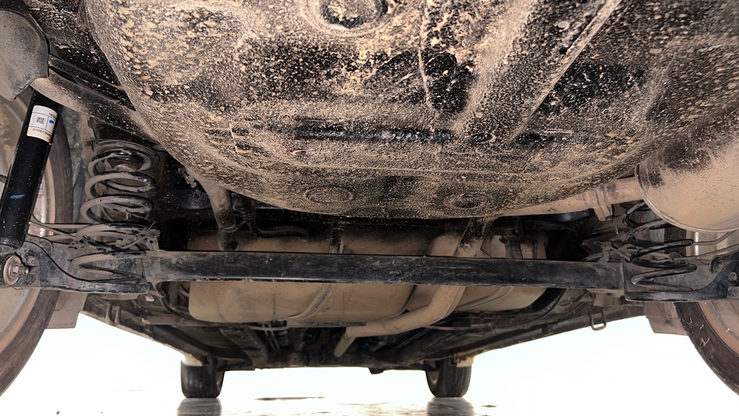 Used 2016 Maruti Suzuki Ciaz ZDi+ SHVS Diesel Manual extra REAR UNDERBODY VIEW (TAKEN FROM REAR)