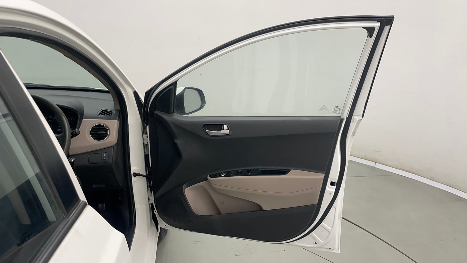 Used 2014 Hyundai Xcent S 1.2 (O) Petrol Manual interior RIGHT FRONT DOOR OPEN VIEW