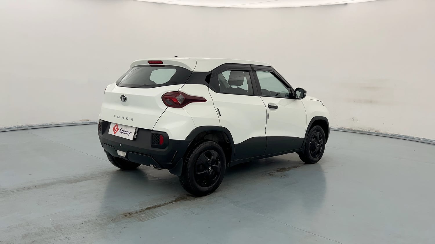 Used 2024 Tata Punch Pure MT Petrol Manual exterior RIGHT REAR CORNER VIEW