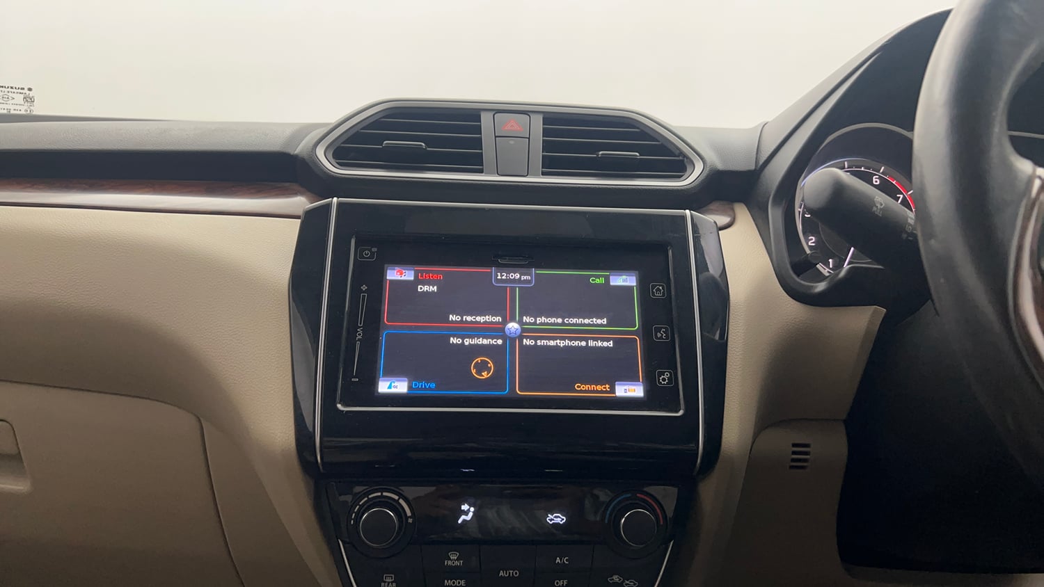 Used 2018 Maruti Suzuki Dzire ZXi Plus AMT Petrol Automatic top_features Integrated (in-dash) music system