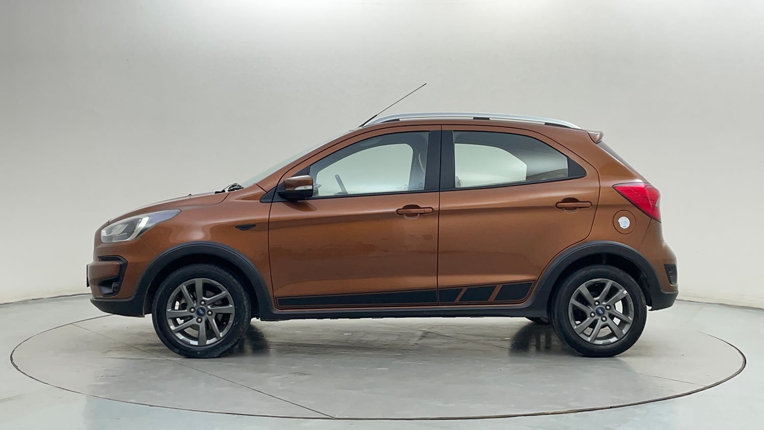 Used 2021 Ford Freestyle Titanium 1.2 Ti-VCT Petrol Manual exterior LEFT SIDE VIEW