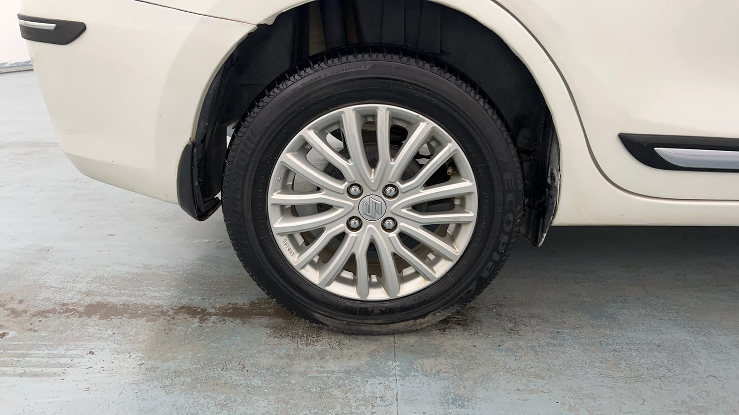 Used 2020 Maruti Suzuki Dzire ZXi Petrol Manual tyres RIGHT REAR TYRE RIM VIEW