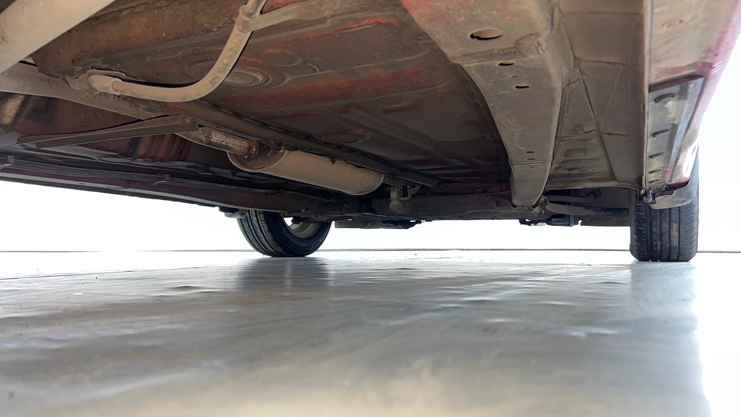 Used 2019 Maruti Suzuki Swift ZXi Plus AMT Petrol Automatic extra REAR RIGHT UNDERBODY VIEW