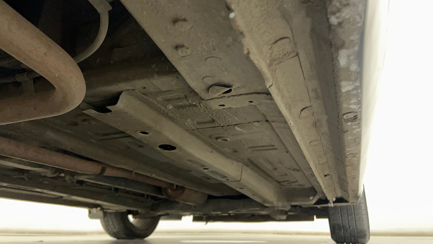 Used 2020 Tata Altroz XZ Petrol Petrol Manual extra REAR RIGHT UNDERBODY VIEW