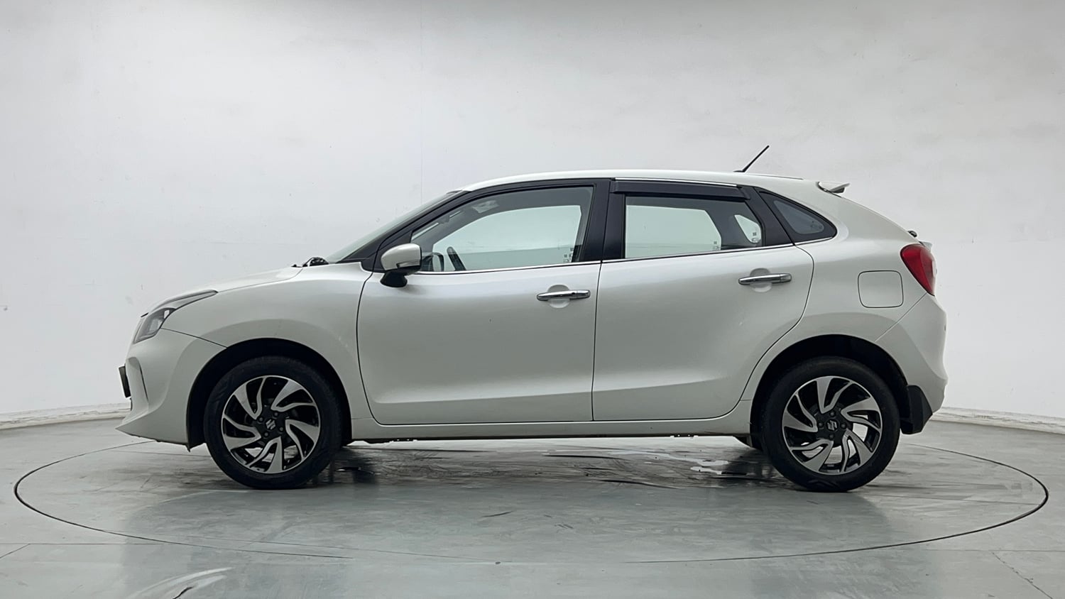 Used 2020 Maruti Suzuki Baleno Zeta Petrol Manual exterior LEFT SIDE VIEW