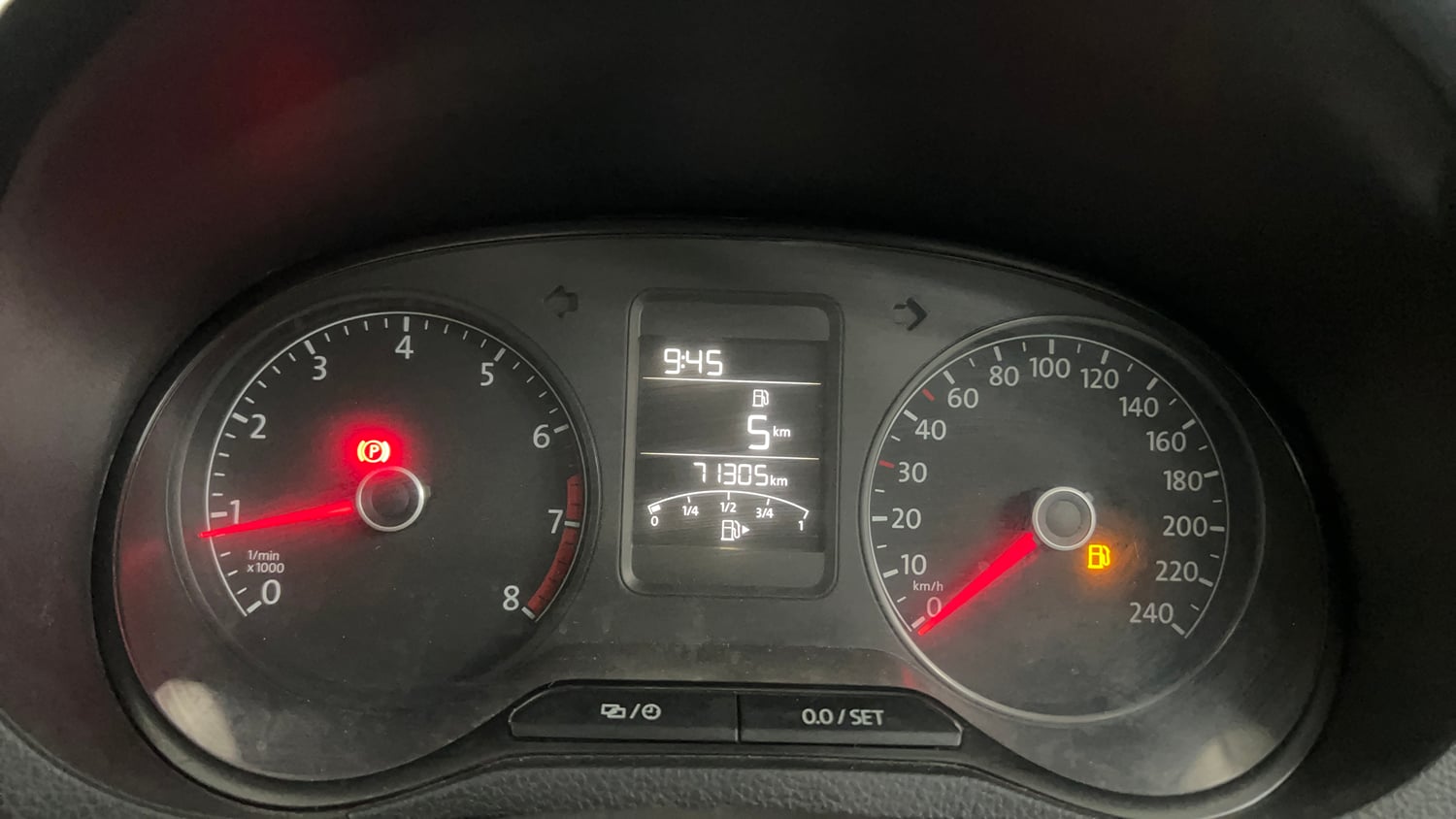 Used 2015 Volkswagen Vento Comfortline Petrol Petrol Manual interior CLUSTERMETER VIEW