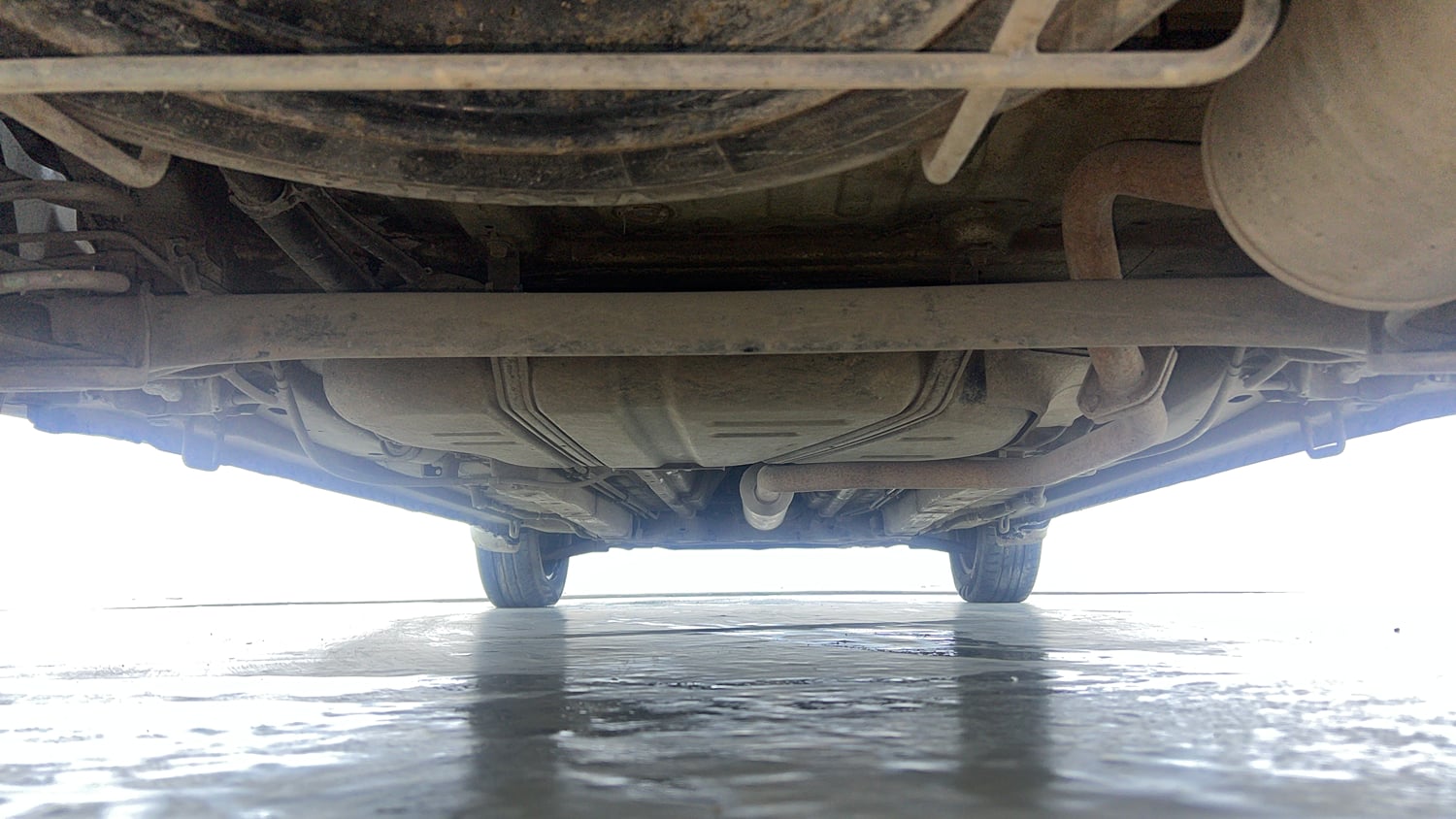 Used 2013 Maruti Suzuki Ertiga Vxi Petrol Manual extra REAR UNDERBODY VIEW (TAKEN FROM REAR)
