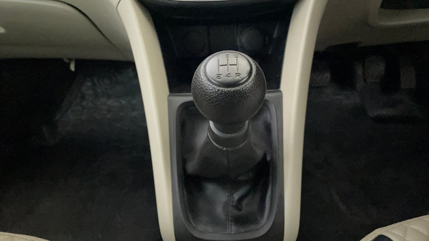 Used 2021 Maruti Suzuki Celerio VXi Petrol Manual interior GEAR  KNOB VIEW