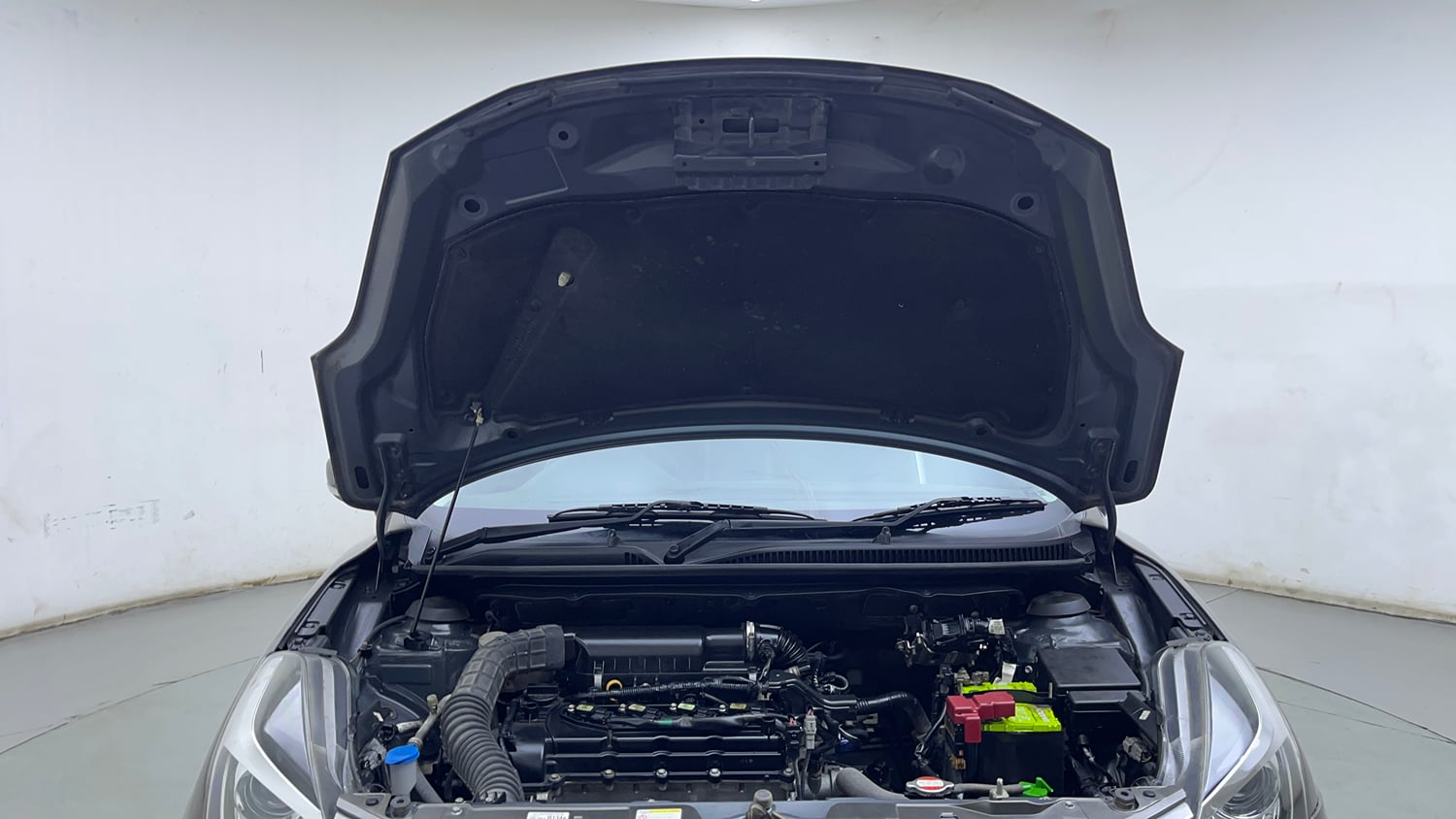 Used 2019 Maruti Suzuki Baleno Zeta Petrol Manual engine ENGINE & BONNET OPEN FRONT VIEW