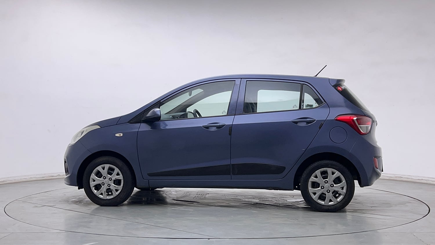 Used 2017 Hyundai Grand i10 Magna 1.2 Kappa VTVT Petrol Manual exterior LEFT SIDE VIEW