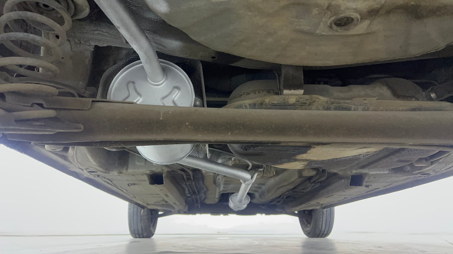 Used 2024 Renault Kwid CLIMBER AMT Petrol Automatic extra REAR UNDERBODY VIEW (TAKEN FROM REAR)