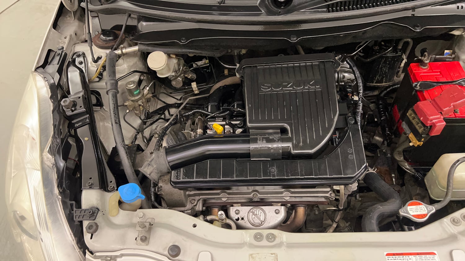 Used 2013 Maruti Suzuki Swift VXi Petrol Manual engine ENGINE RIGHT SIDE VIEW