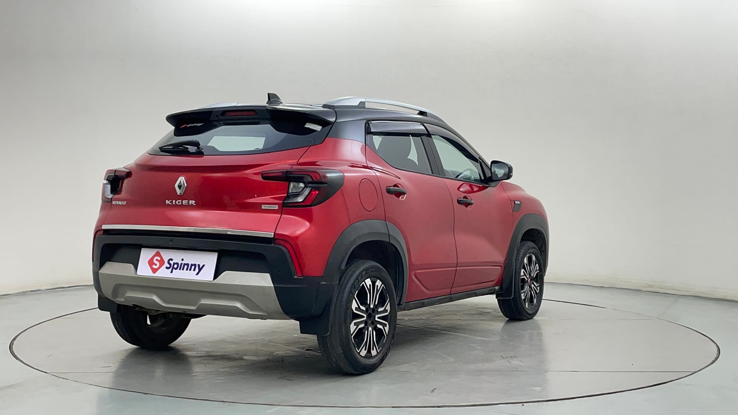 Used 2022 Renault Kiger RXZ 1.0 Turbo MT Dual Tone Petrol Manual exterior RIGHT REAR CORNER VIEW