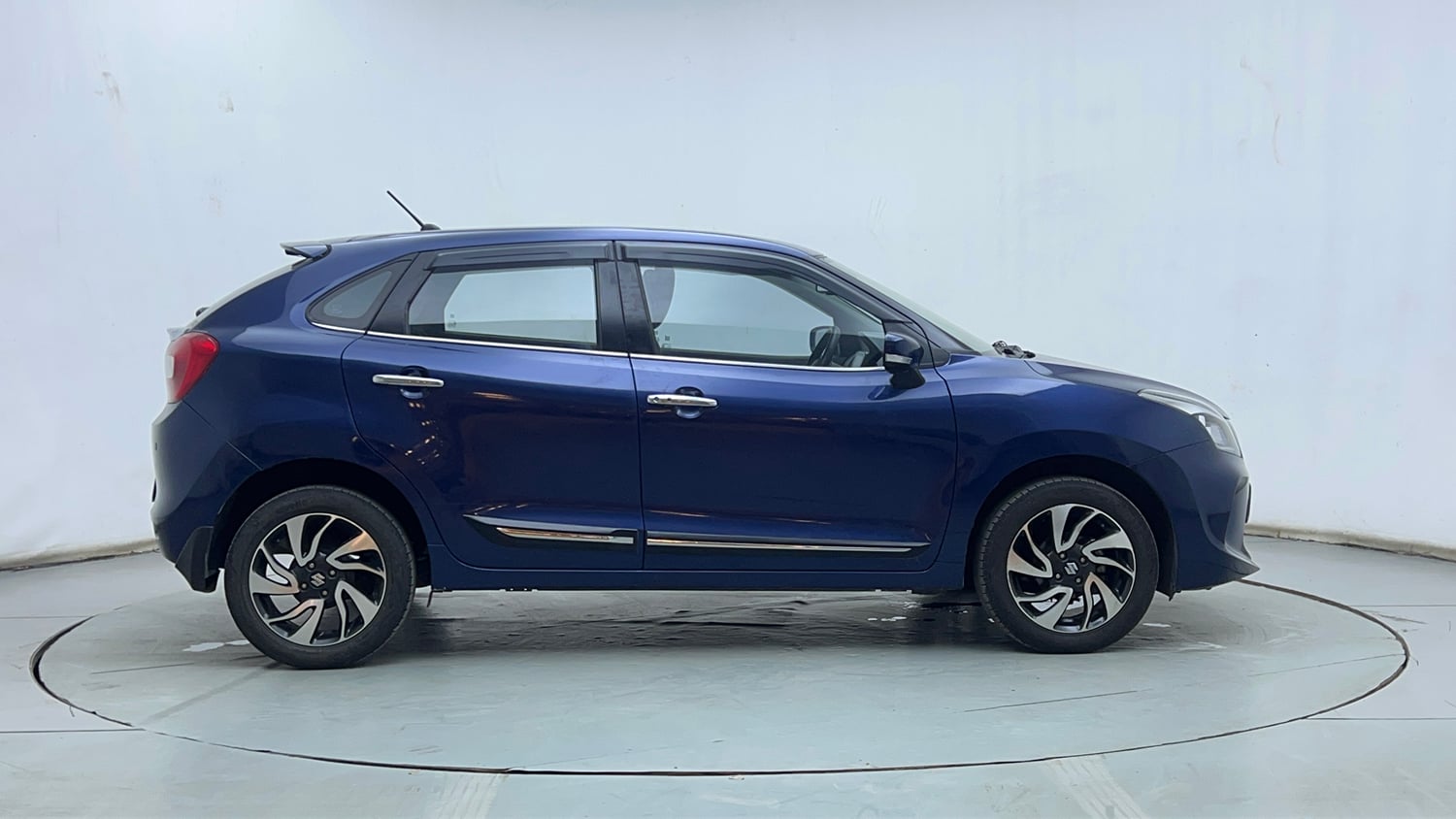 Used 2021 Maruti Suzuki Baleno Zeta Petrol Manual exterior RIGHT SIDE VIEW