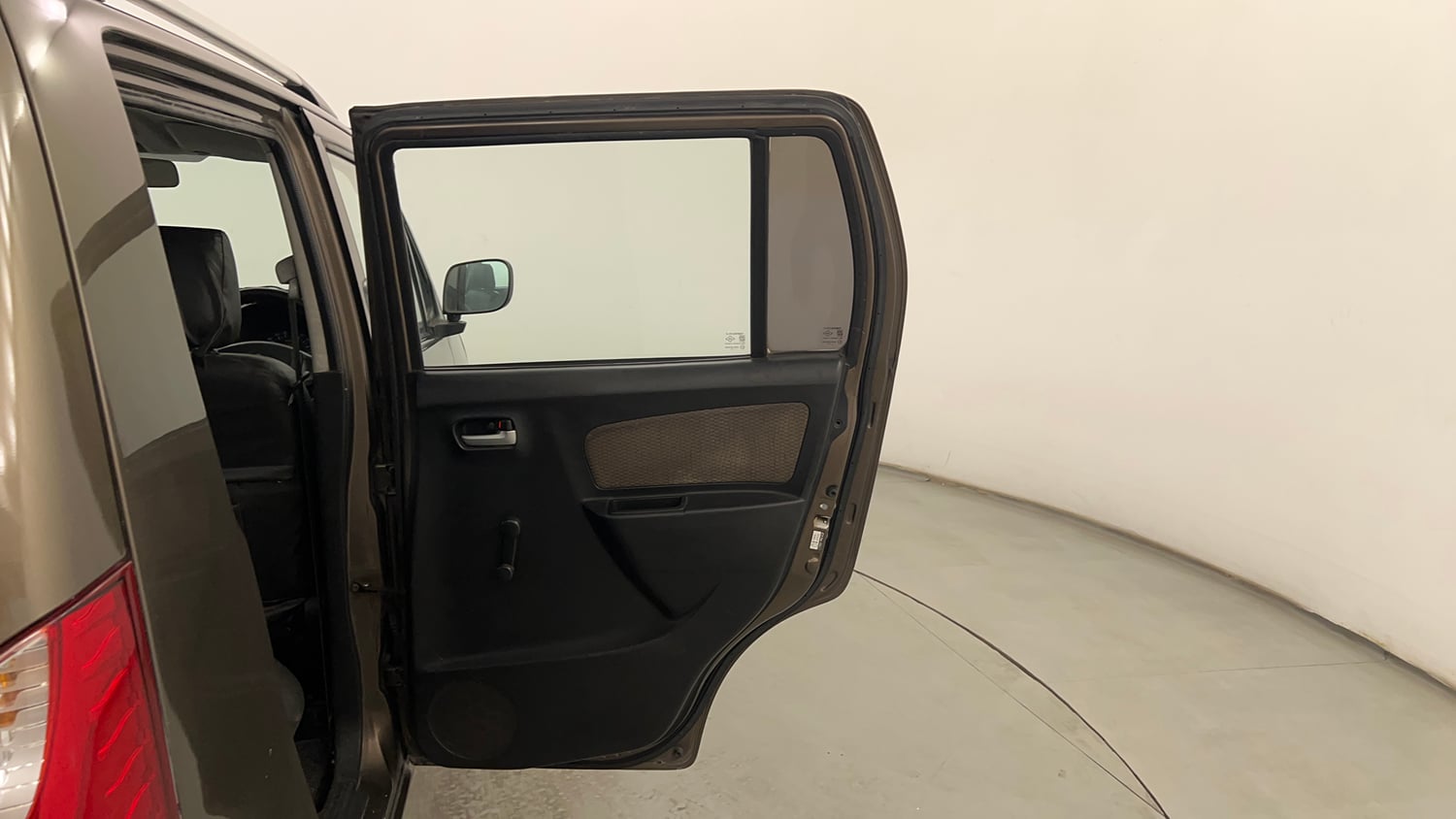 Used 2013 Maruti Suzuki Wagon R LXI CNG Cng Manual interior RIGHT REAR DOOR OPEN VIEW