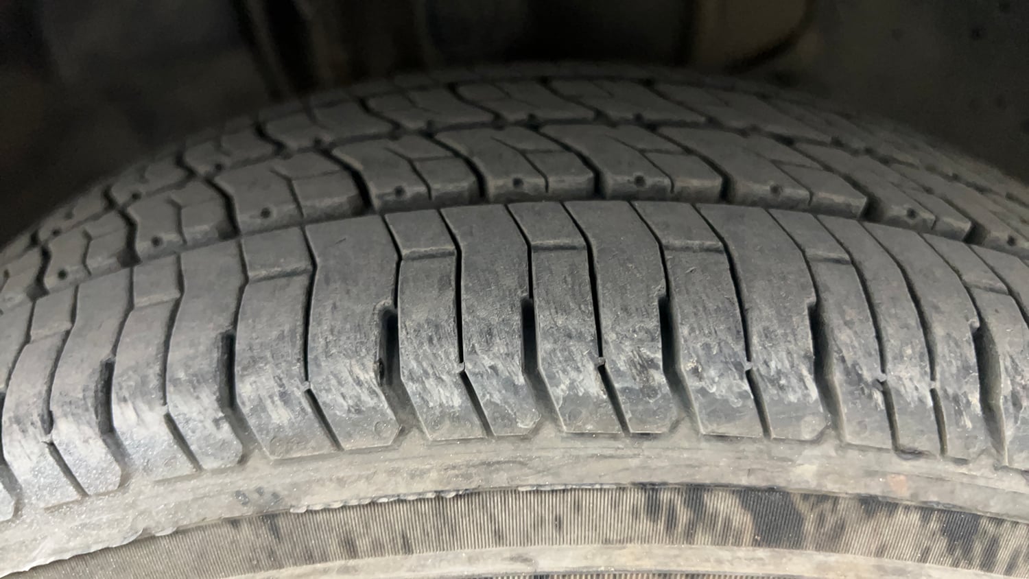 Used 2017 Tata Tiago Revotron XT Petrol Manual tyres LEFT FRONT TYRE TREAD VIEW