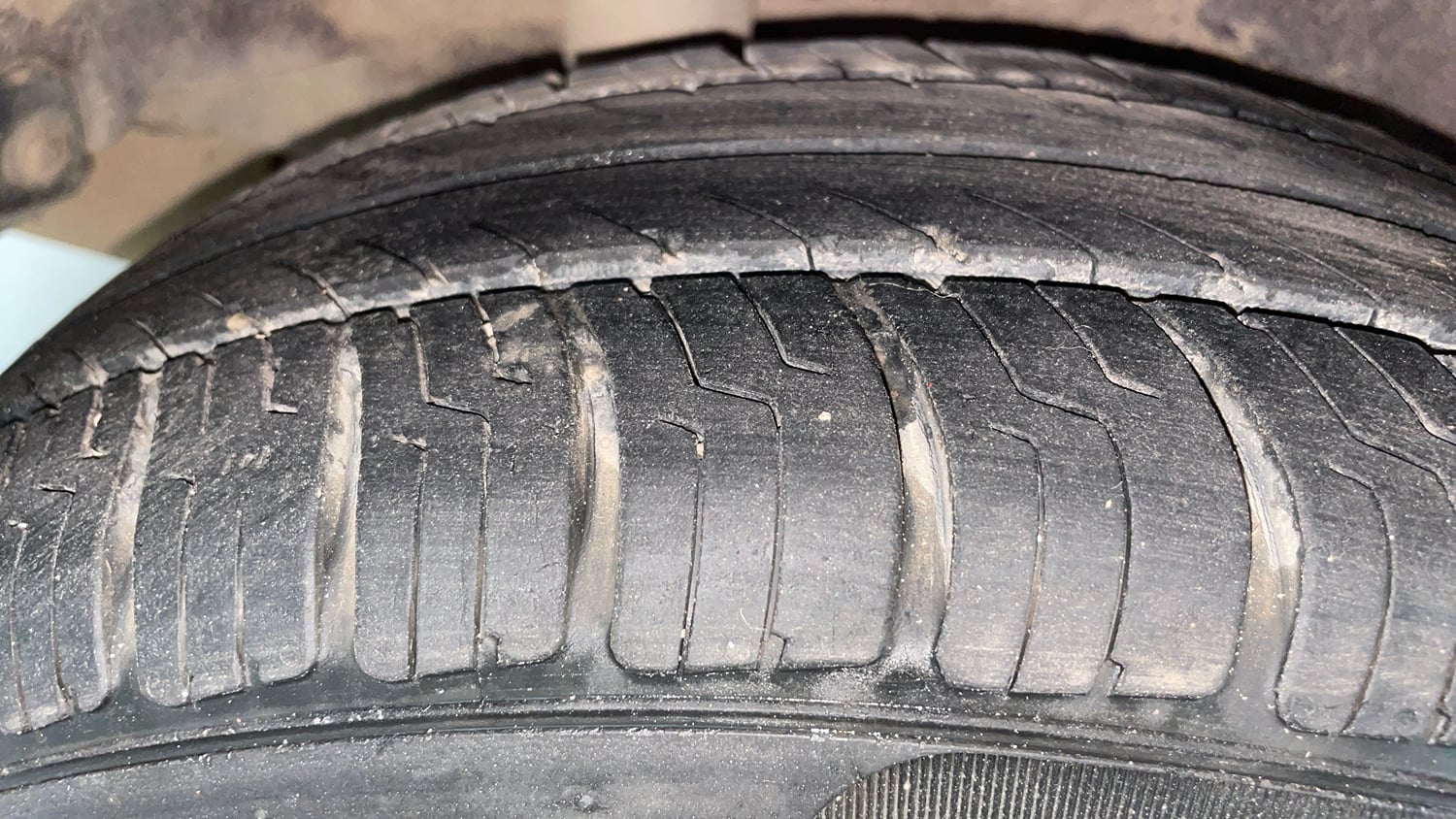 Used 2013 Honda Amaze 1.2 VX i-VTEC Petrol Manual tyres RIGHT REAR TYRE TREAD VIEW