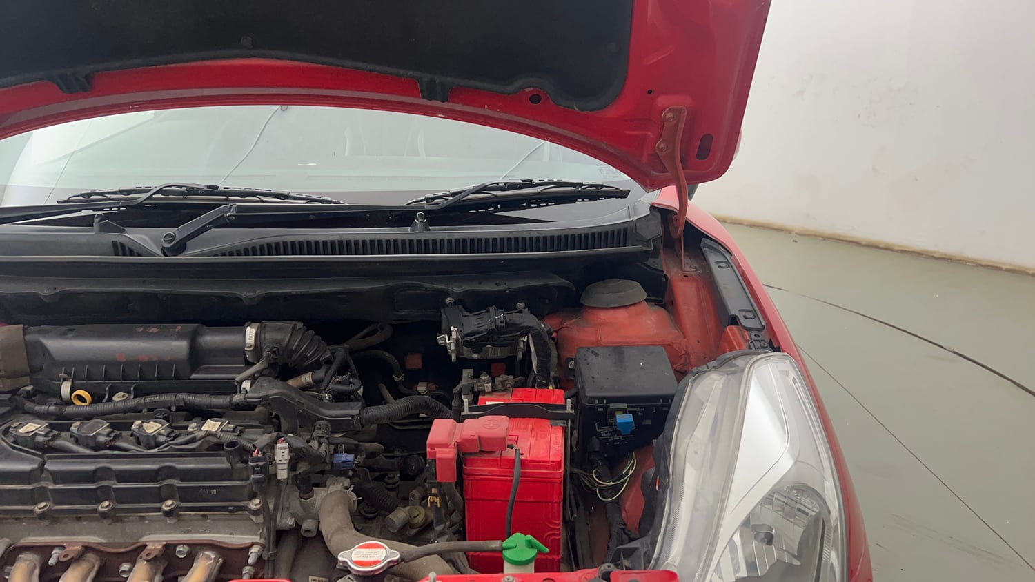 Used 2018 Maruti Suzuki Baleno Delta 1.2 Petrol Manual engine ENGINE LEFT SIDE HINGE & APRON VIEW