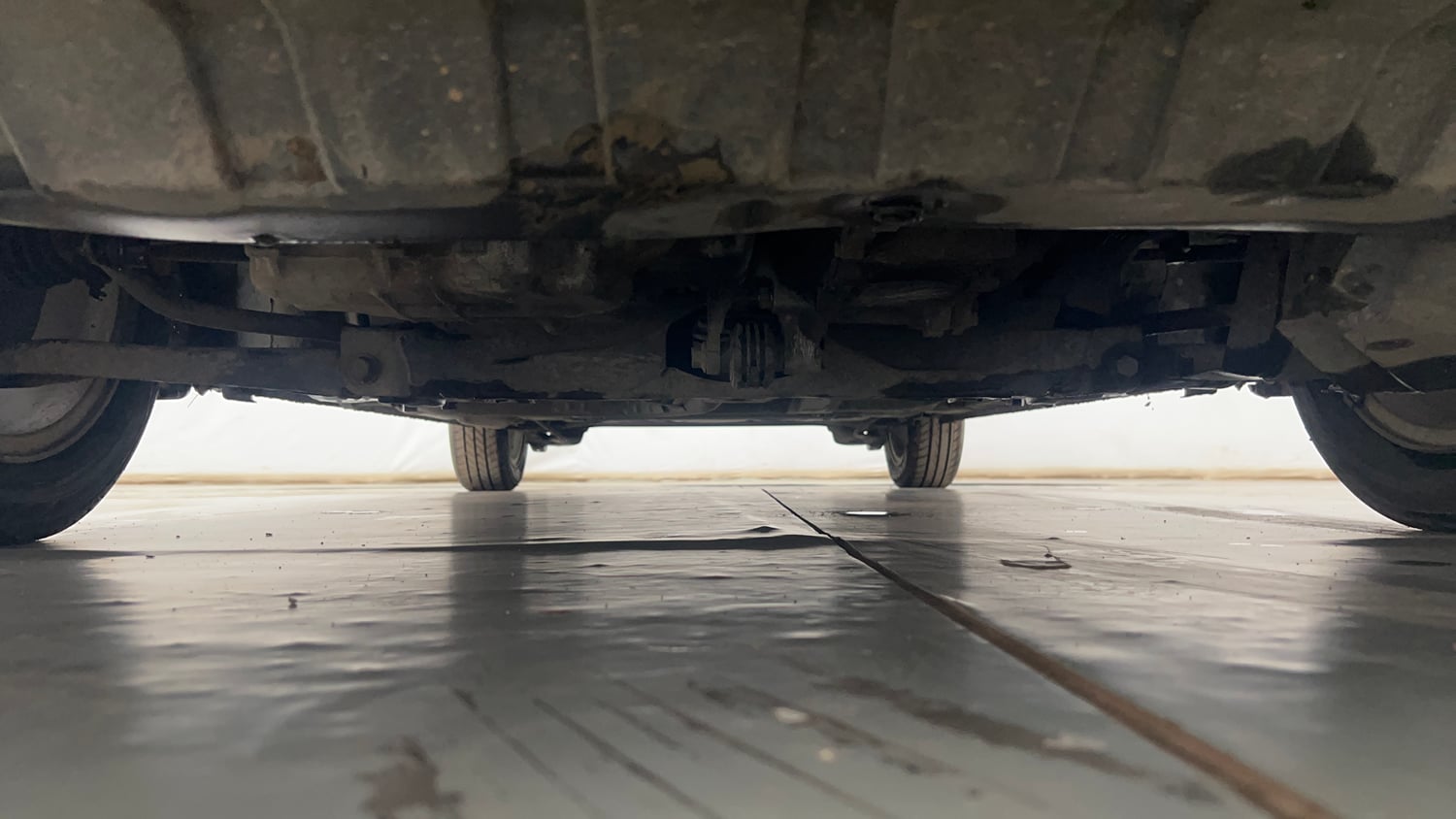 Used 2015 Honda City V Petrol Manual extra FRONT LEFT UNDERBODY VIEW