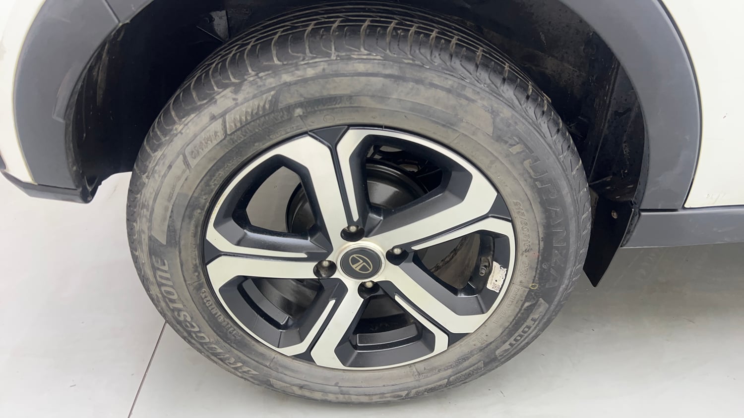 Used 2023 Tata Nexon XZ Plus (S) Petrol Manual tyres RIGHT REAR TYRE RIM VIEW