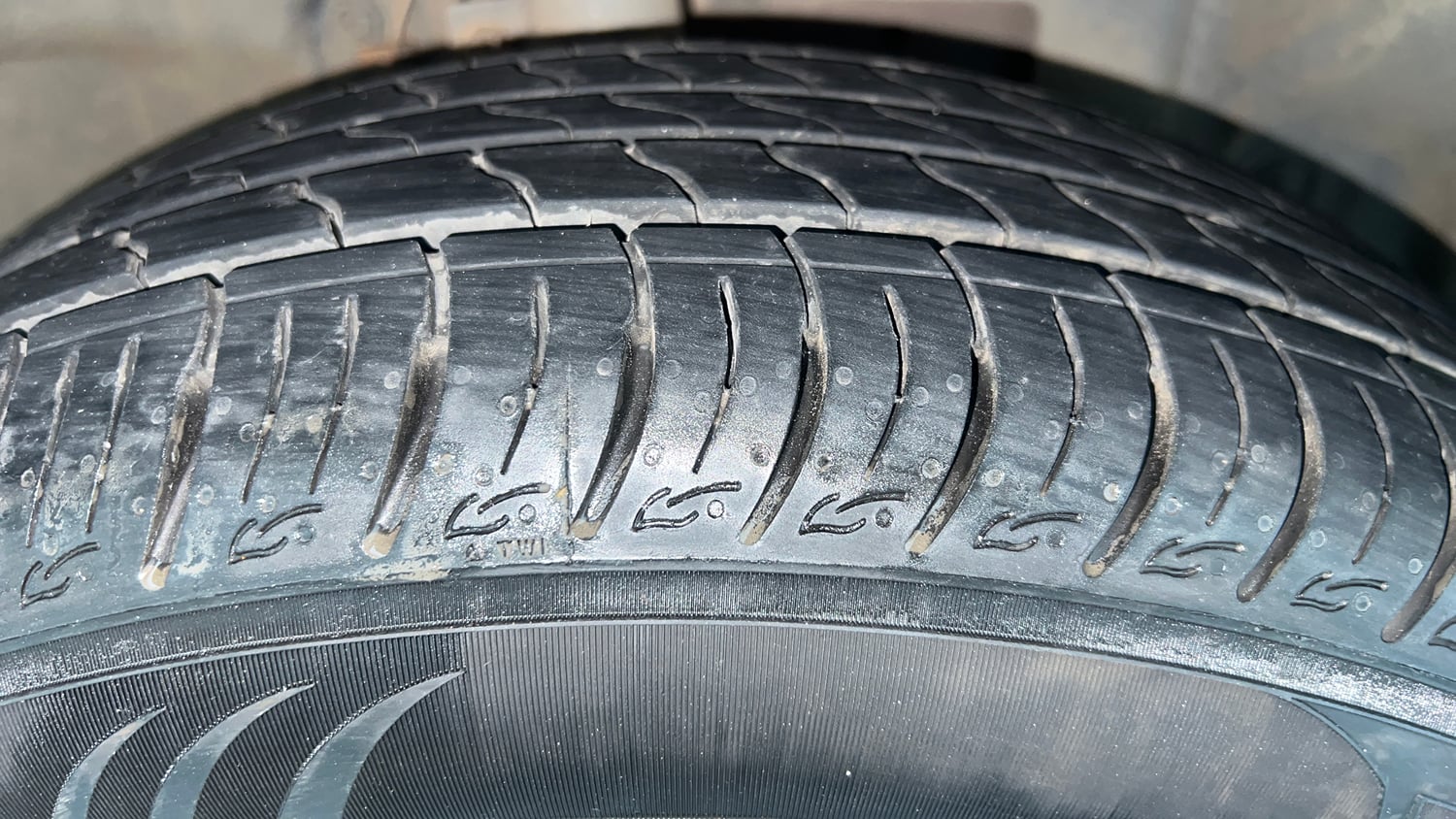 Used 2019 Ford EcoSport Titanium 1.5L Ti-VCT Petrol Manual tyres RIGHT FRONT TYRE TREAD VIEW
