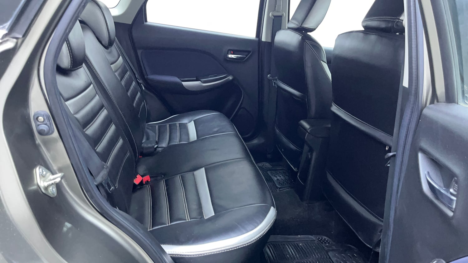 Used 2019 Maruti Suzuki Baleno Zeta Petrol Manual interior RIGHT SIDE REAR DOOR CABIN VIEW