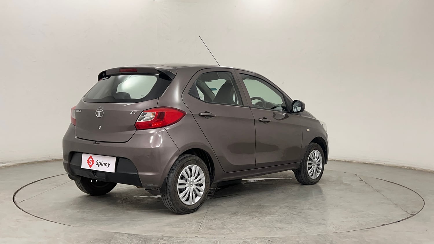 Used 2017 Tata Tiago Revotron XT Petrol Manual exterior RIGHT REAR CORNER VIEW