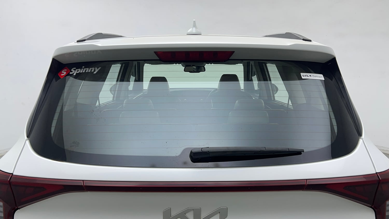 Used 2022 Kia Carens Luxury Plus 1.4 Petrol 7 STR Petrol Manual exterior BACK WINDSHIELD VIEW