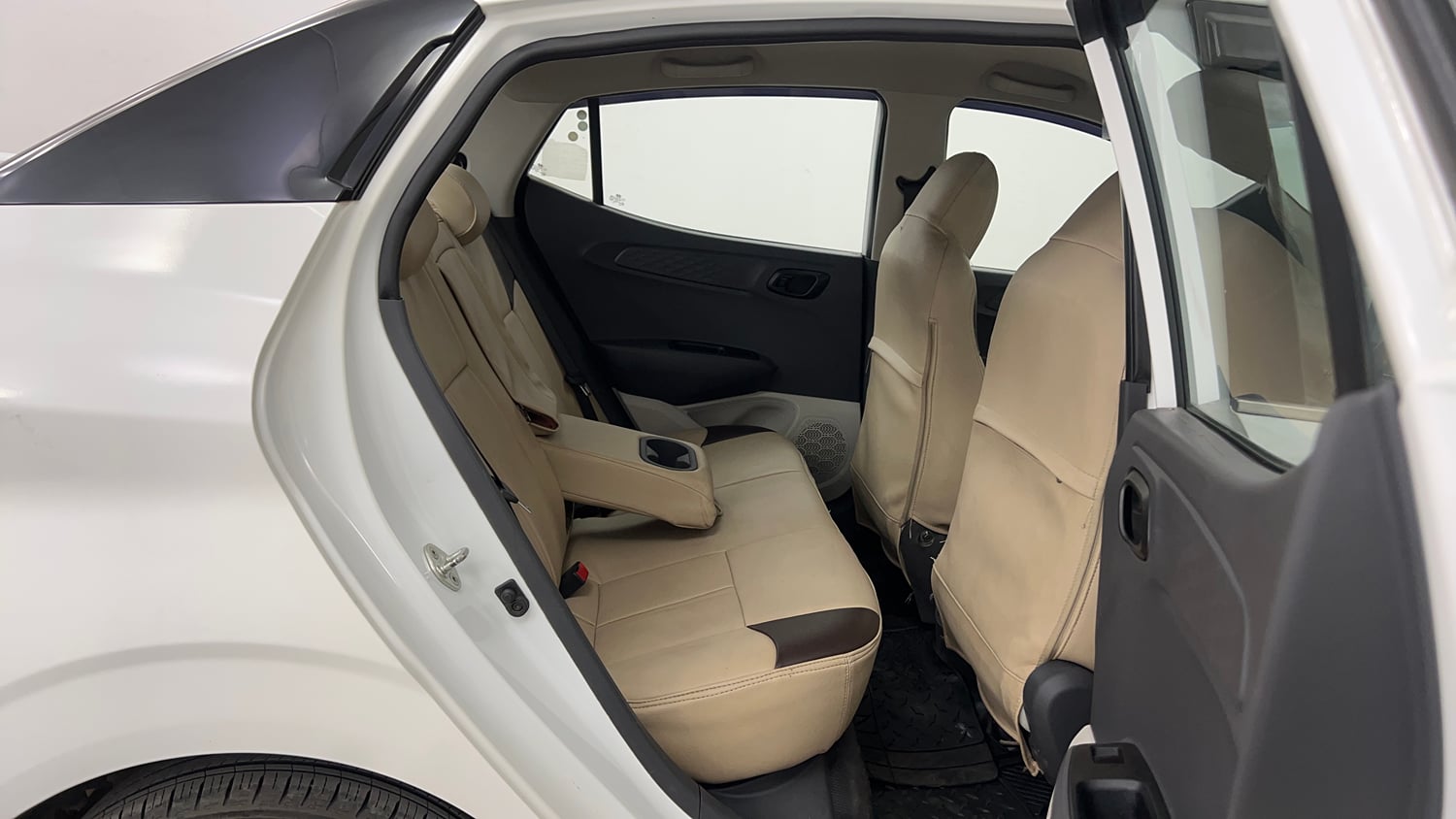 Used 2022 Hyundai Aura S 1.2 AMT Petrol Petrol Automatic interior RIGHT SIDE REAR DOOR CABIN VIEW