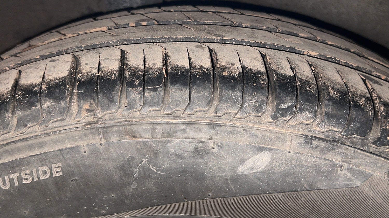 Used 2018 Honda City V CVT Petrol Petrol Automatic tyres RIGHT REAR TYRE TREAD VIEW