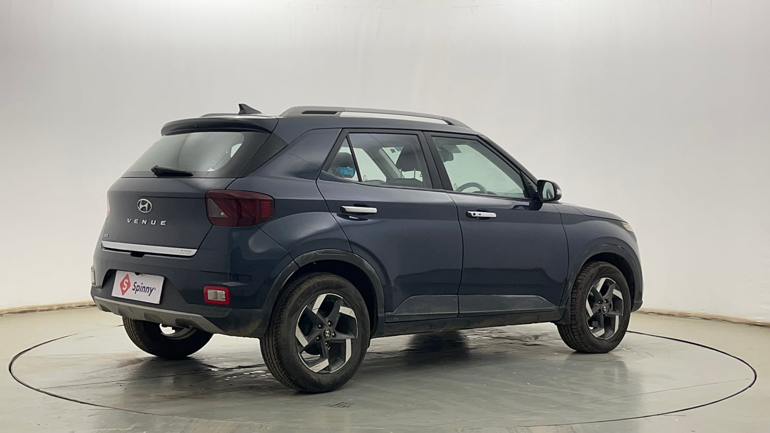 Used 2019 Hyundai Venue SX 1.4 (O) CRDi Diesel Manual exterior RIGHT REAR CORNER VIEW