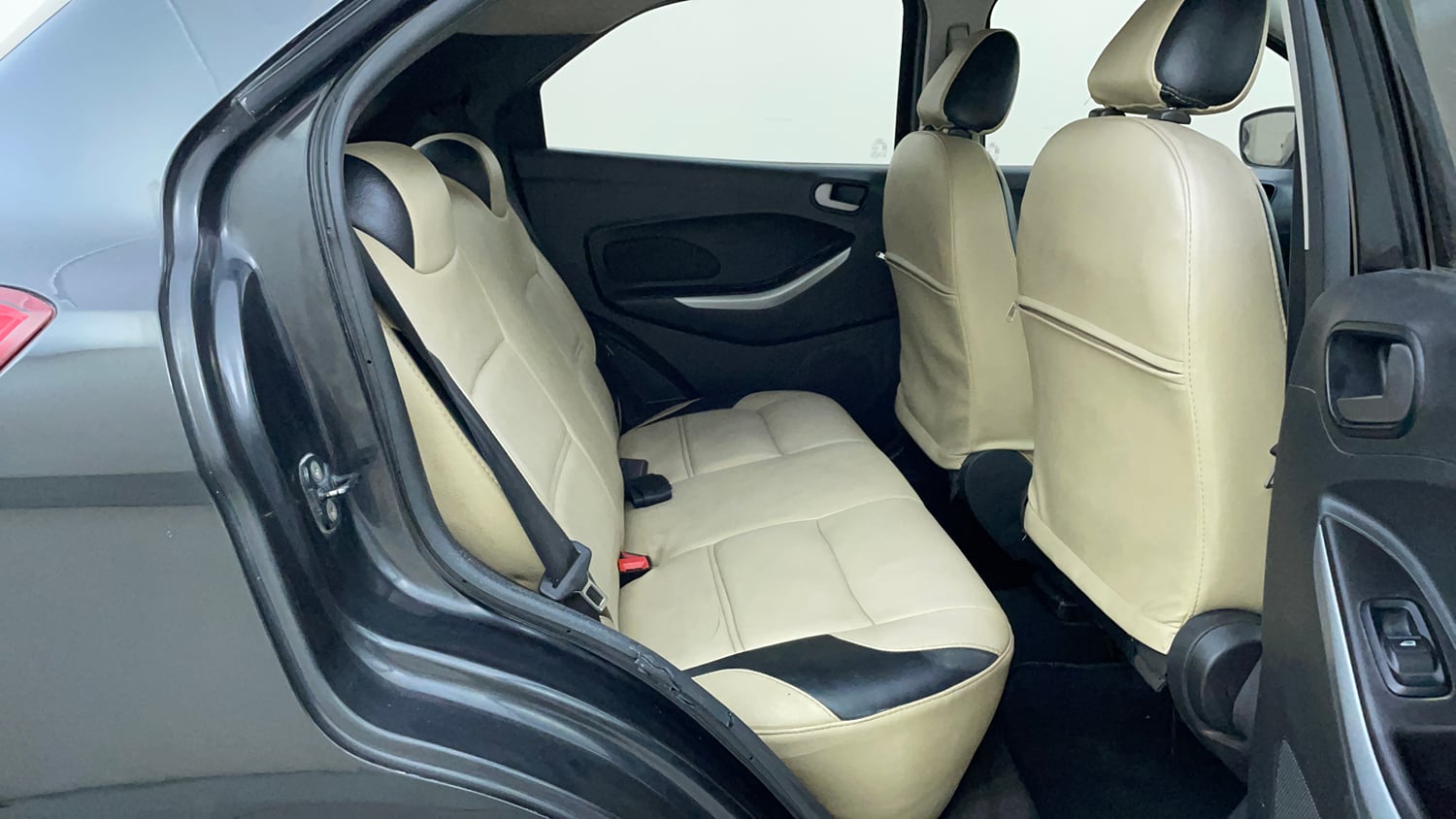 Used 2015 Ford Figo Titanium1.5 TDCi Diesel Manual interior RIGHT SIDE REAR DOOR CABIN VIEW