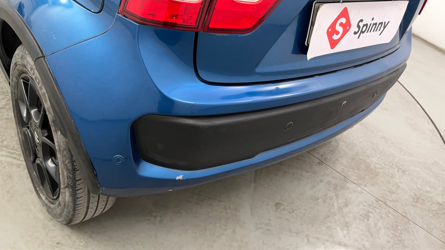 Used 2018 Maruti Suzuki Ignis Zeta 1.2 AMT Petrol Automatic dents MINOR SCRATCH
